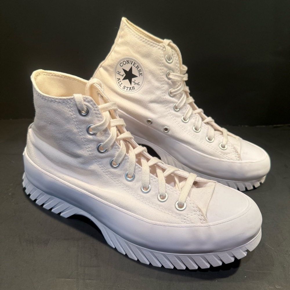 Converse Chuck Taylor Women’s Sz 10.5 Lugged Hi Top Canvas White Platform Shoe